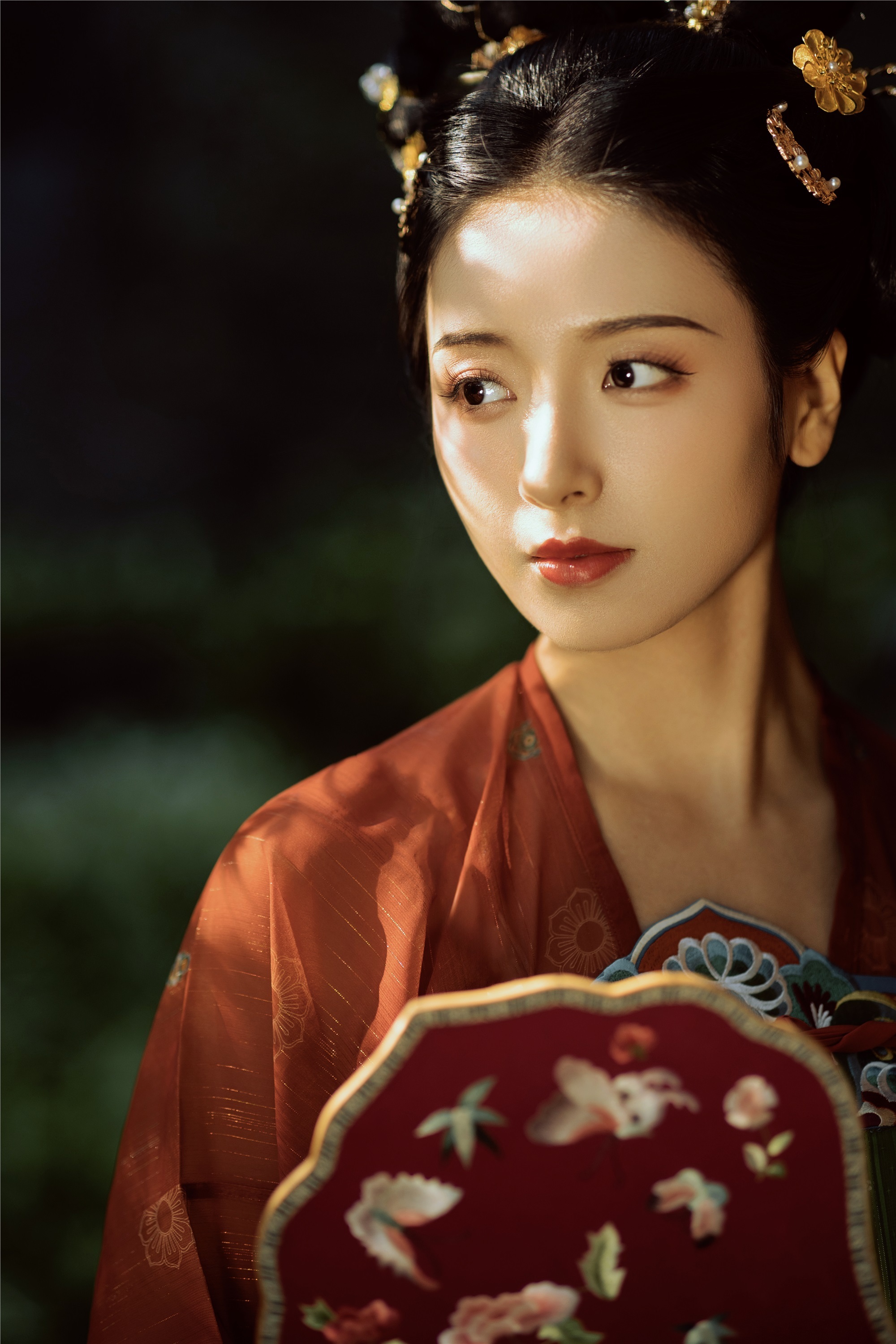 YITUYU艺图语 2025.01.14 悭晚秋 墨律